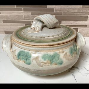 ⭐️Hand thrown Serving Bowl with Cover